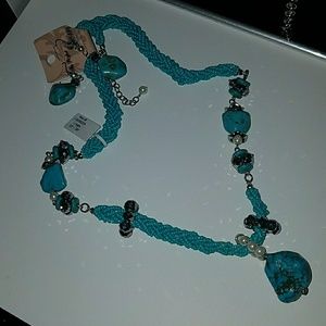 Necklace and earring set